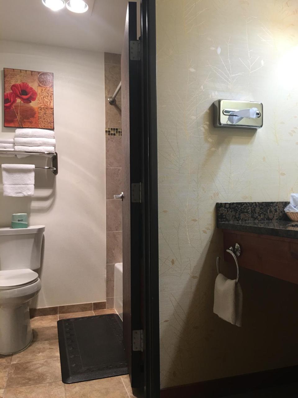 Acorn Motor Inn Oak Harbor Exterior photo